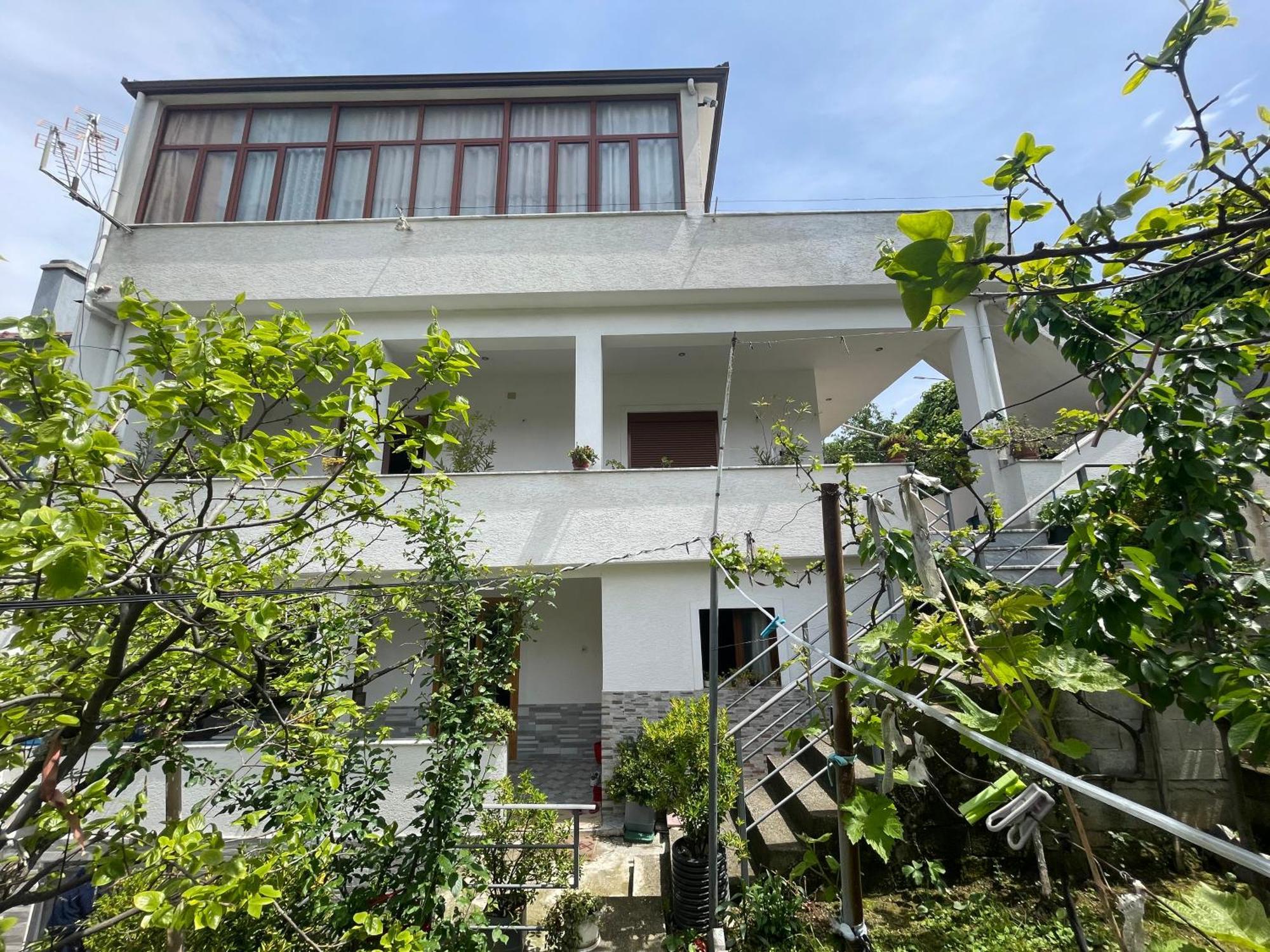 Villa 1 Pogradec